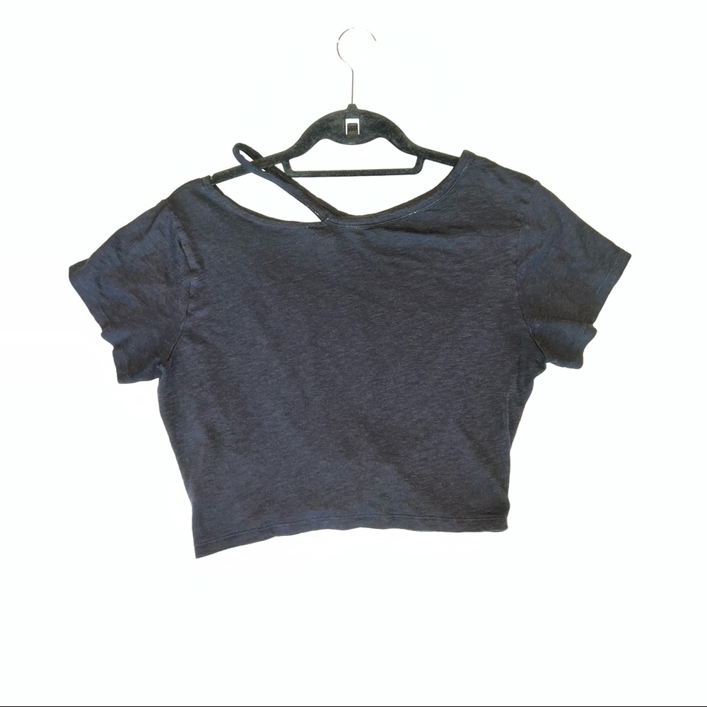 Express Crop Top - Picture 2 of 3